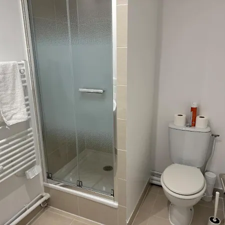 H, Du Renouveau, Stade De France, Ideal Pour 2 Pers Saint-Denis (Seine-Saint-Denis)